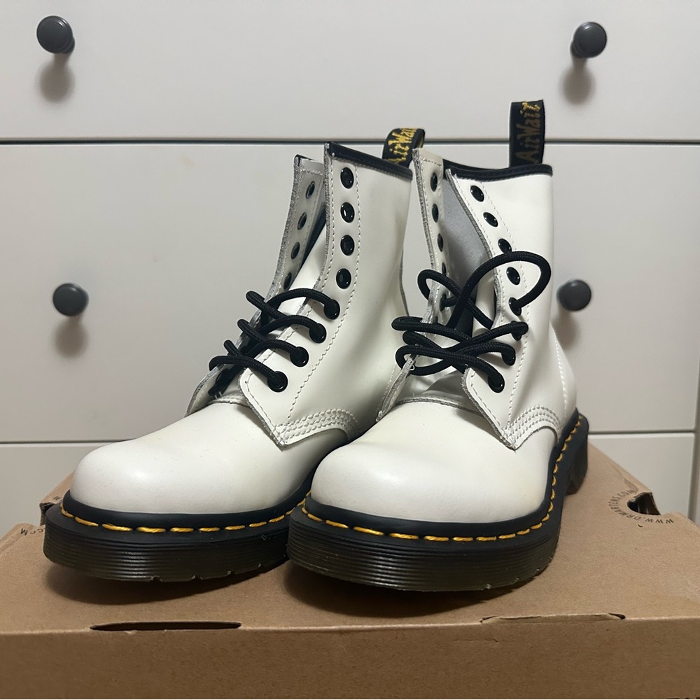 Dr.Marten 1460 W White smooth leather boots